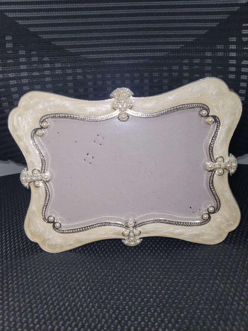 Gorgeous Enameled Pearl & Crystal Embellished Photo Frame Cream White Silver